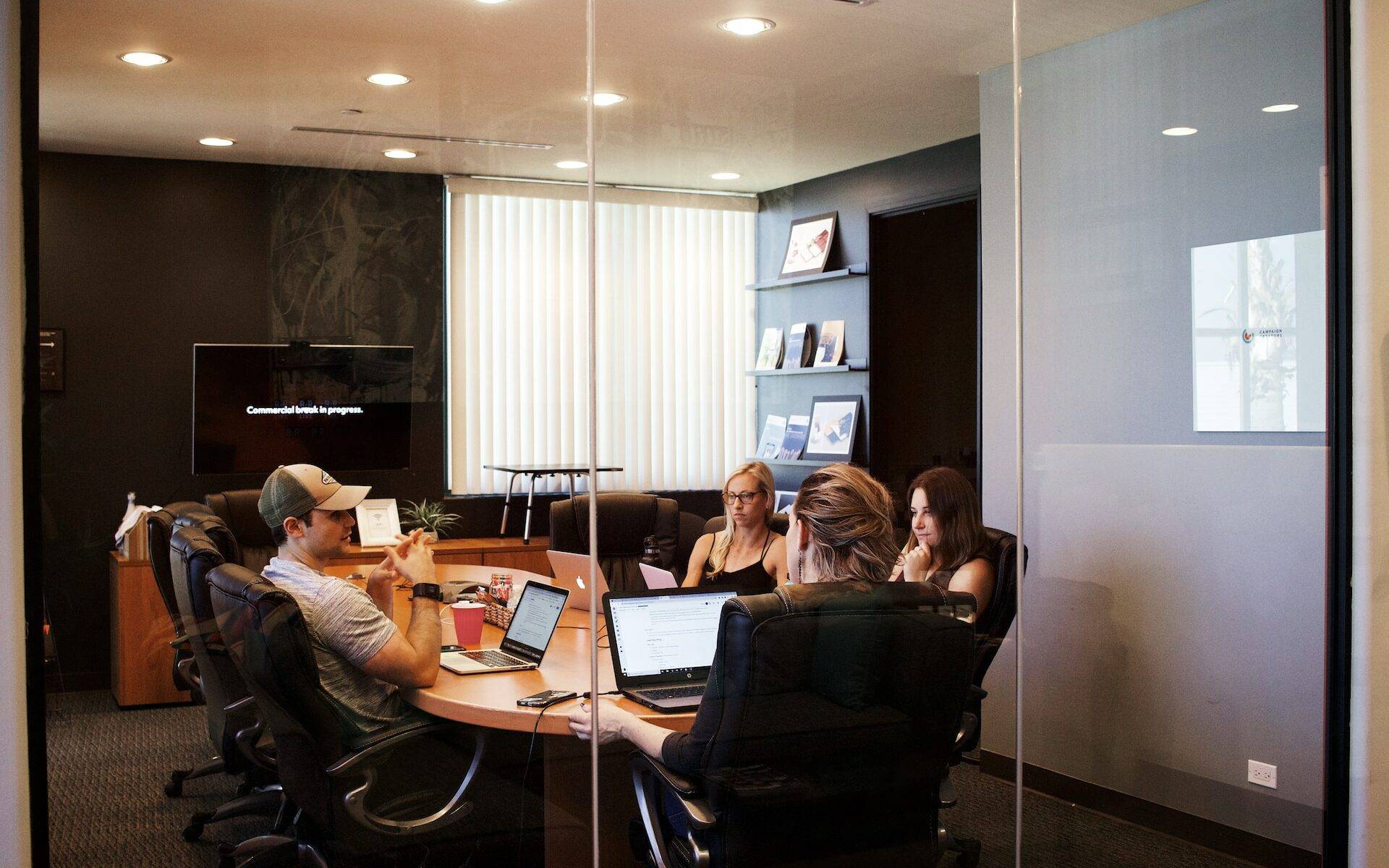 How to Choose the Right Work Injury Lawyer