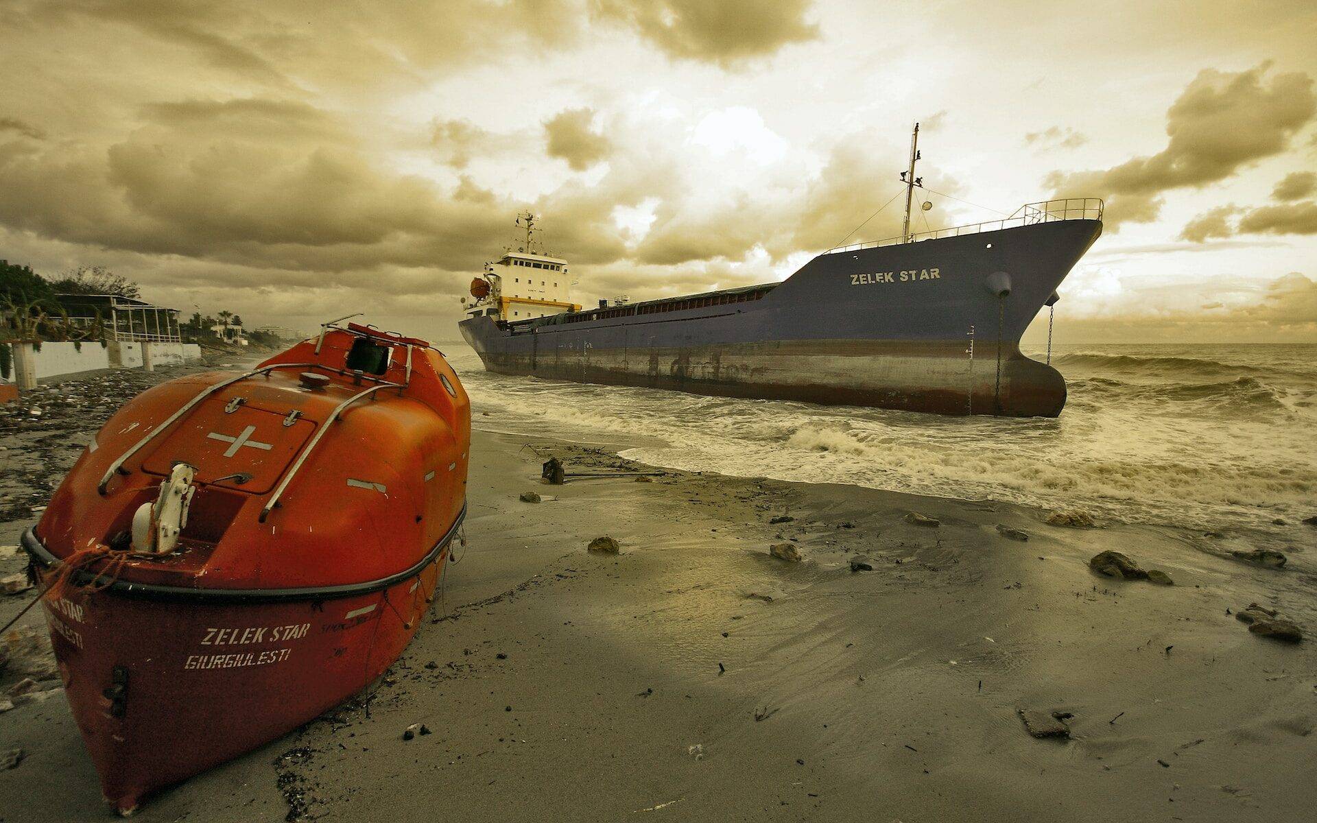 boat accident lawyer